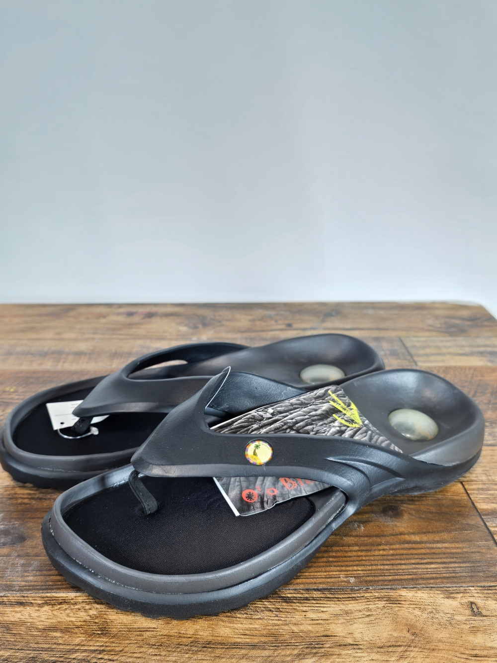Black Men’s Flip Flop Sandals Comfort Beach Comfy Size 8